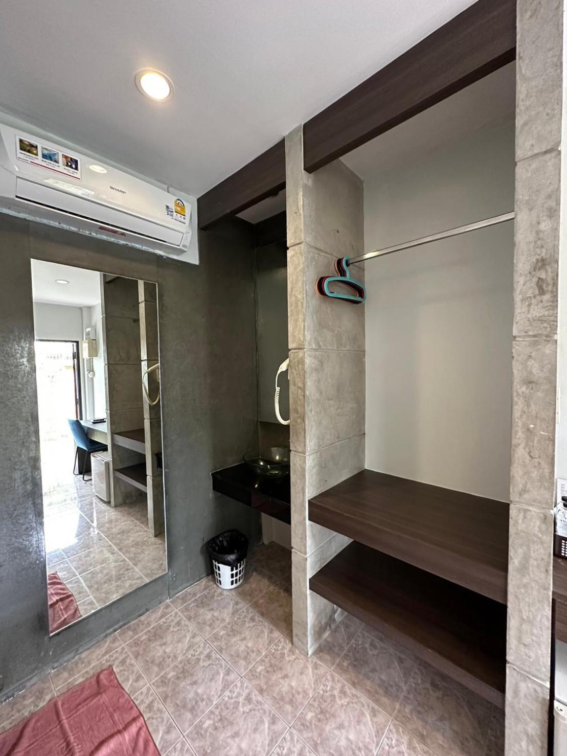 Baan Ma Feung Guesthouse Kanchanaburi Zewnętrze zdjęcie