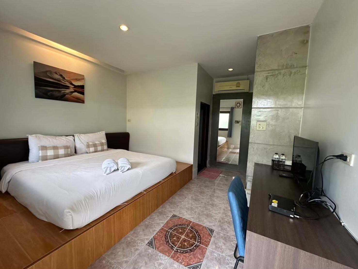 Baan Ma Feung Guesthouse Kanchanaburi Zewnętrze zdjęcie
