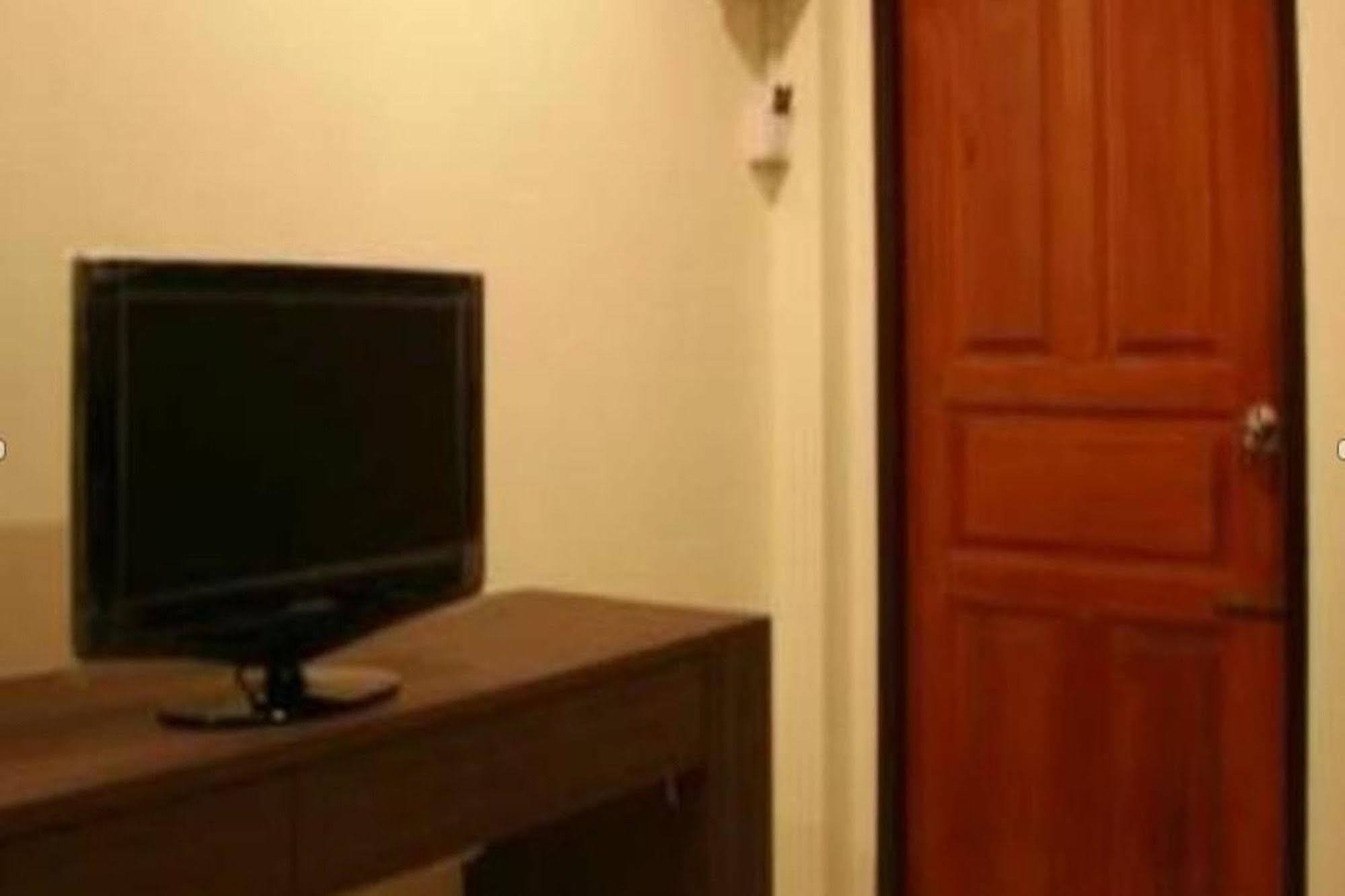 Baan Ma Feung Guesthouse Kanchanaburi Zewnętrze zdjęcie